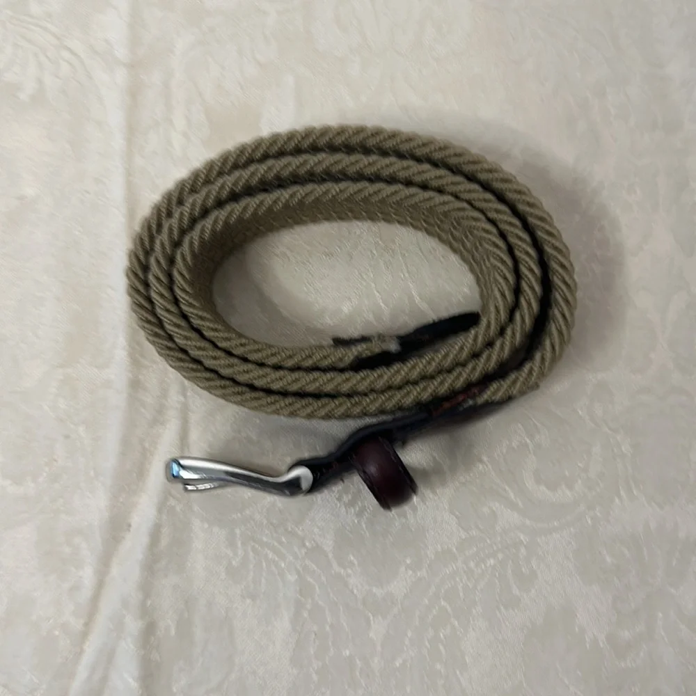 Medium two-tone belt genuine leather trim size 26 to 28 medium